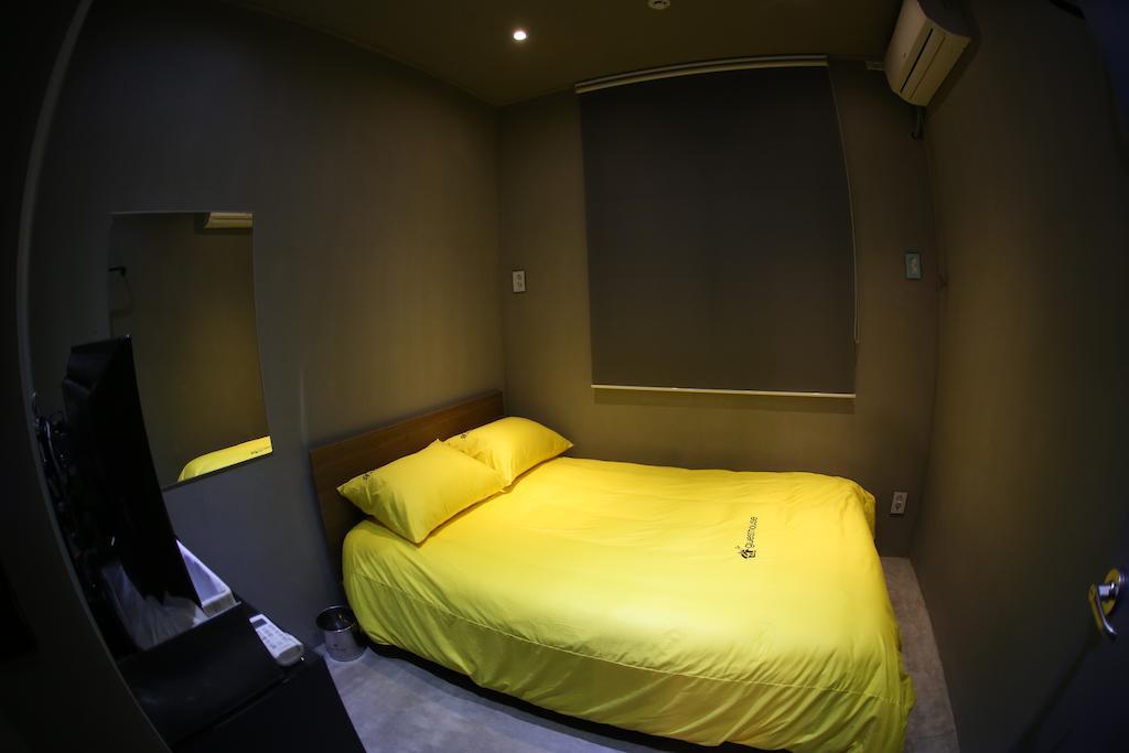 24 Guesthouse Garosugil - Gangnam Seoul Bilik gambar