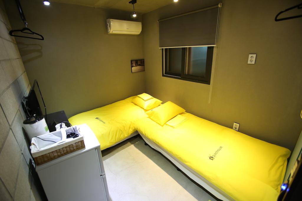 24 Guesthouse Garosugil - Gangnam Seoul Bilik gambar